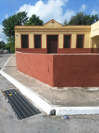 Biblioteca Municipal Comisaria Dzununcan