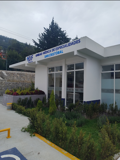 Unidad médica de especialidades "San Cristóbal"