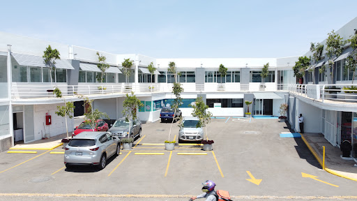 CentroMed 360 (urgencias menores, estudios de imagen, laboratorio, especialidades)