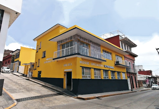 Médicos Especialistas