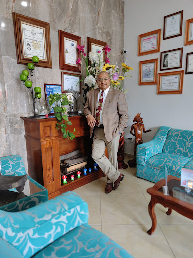CENTRO DIAGNOSTICO ESPECIALIZADO "AFC" Dr. Alejandro Flores Calixto